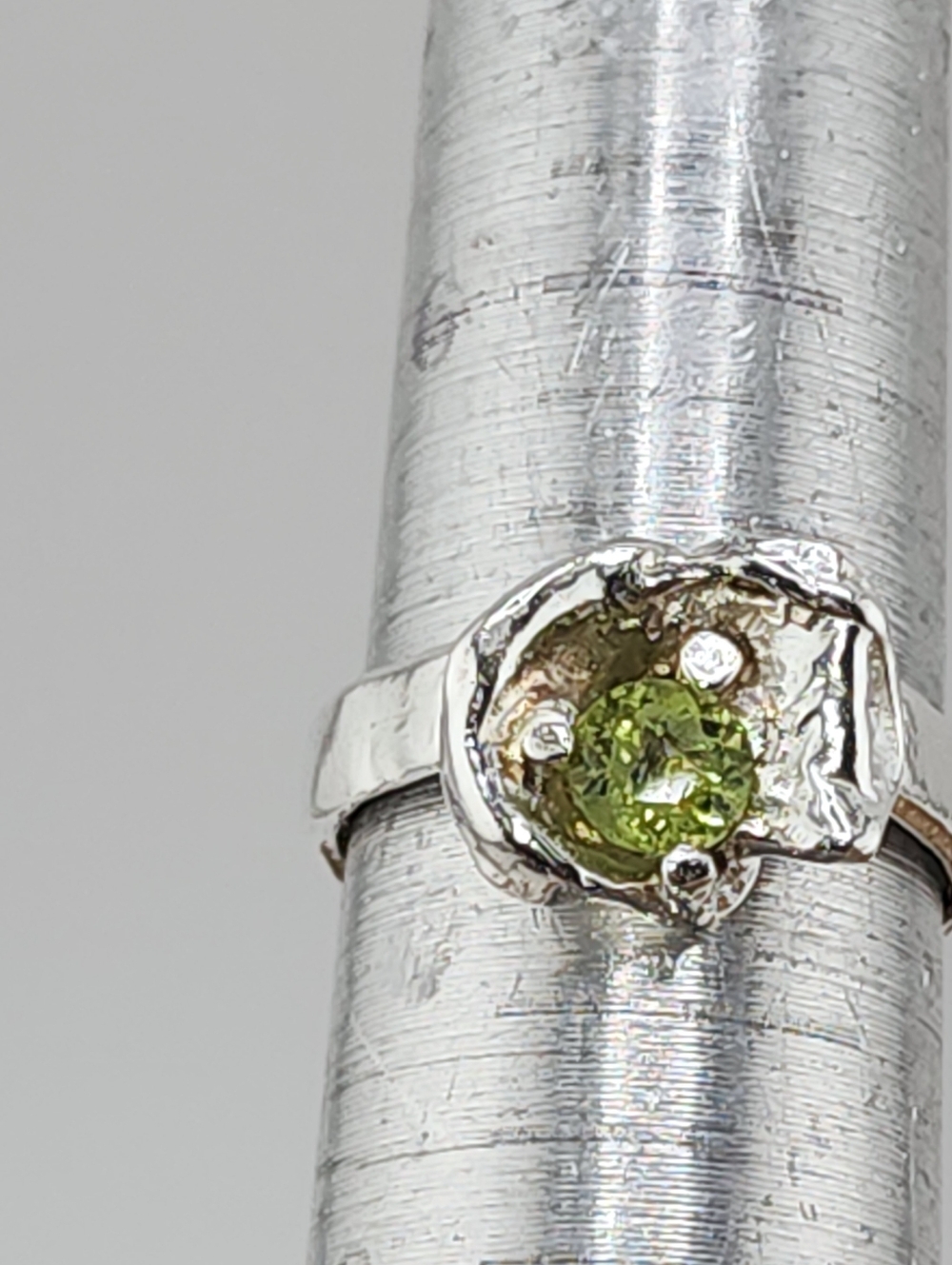 PERIDOT CRYSTAL ORGANIC RING HANDMADE IN STERLING SILVER SIZE 7 - Picture 9 of 13